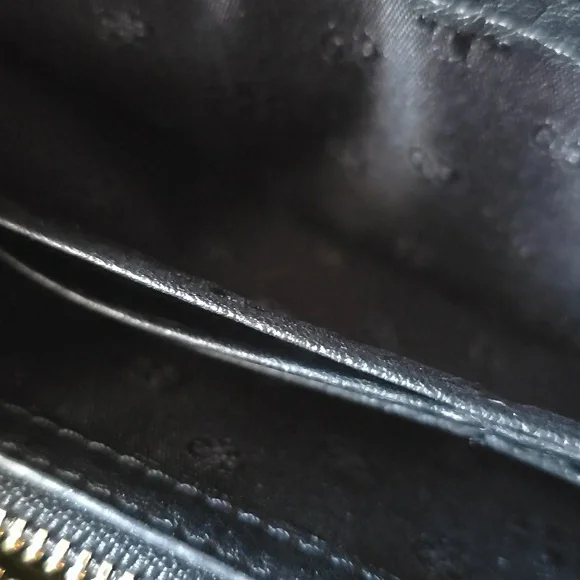 Tory Burch Women's 141004 Pebbled Leather Britten Zip Continental Wallet (Black) - Picture 7 of 11